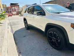 جي ام سي اكاديا